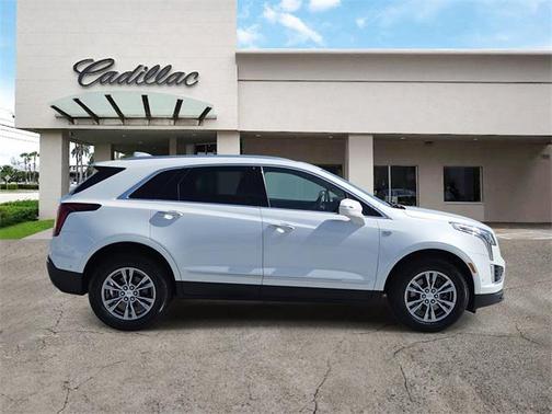 2022 Cadillac XT5 Premium Luxury