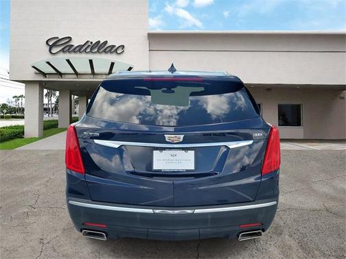 2017 Cadillac XT5 Base