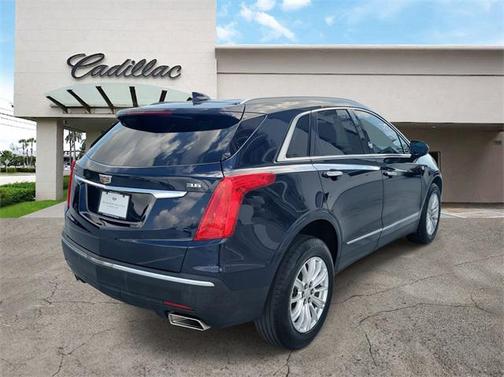 2017 Cadillac XT5 Base