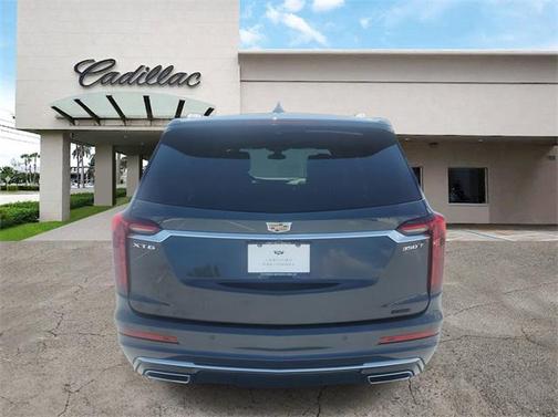 2023 Cadillac XT6 Luxury FWD
