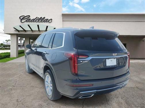 2023 Cadillac XT6 Luxury FWD