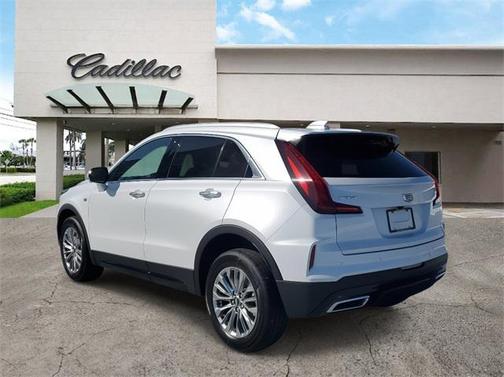 2025 Cadillac XT4 Premium Luxury