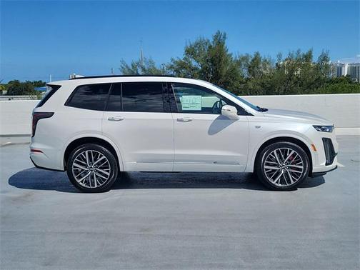 2025 Cadillac XT6 Sport AWD