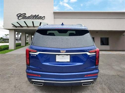 2025 Cadillac XT6 Luxury FWD
