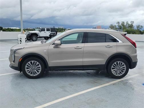 2025 Cadillac XT4 Premium Luxury