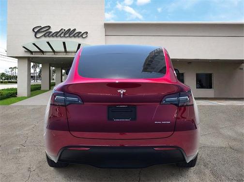 2024 Tesla Model Y Long Range Dual Motor All-Wheel Drive