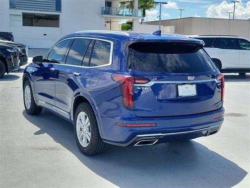 2023 Cadillac XT6 Luxury FWD