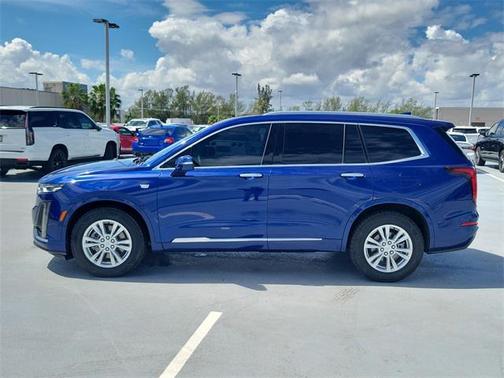 2023 Cadillac XT6 Luxury FWD