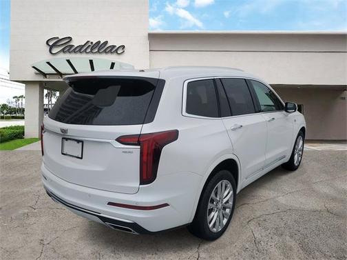 2022 Cadillac XT6 Premium Luxury AWD