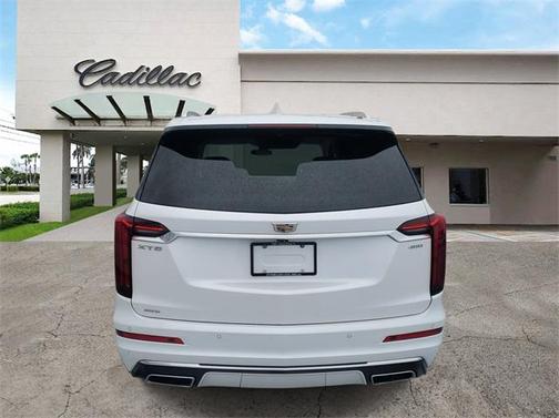 2022 Cadillac XT6 Premium Luxury AWD