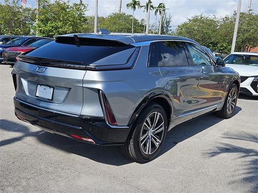 2025 Cadillac LYRIQ Luxury w/1SD