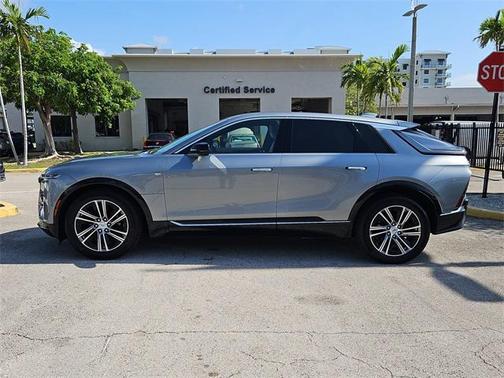 2025 Cadillac LYRIQ Luxury w/1SD