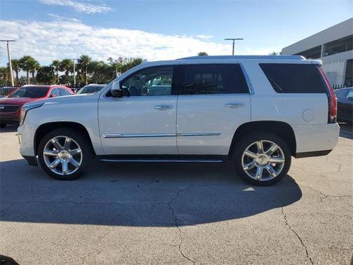 2020 Cadillac Escalade Luxury