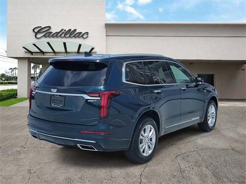 2025 Cadillac XT6 Luxury FWD