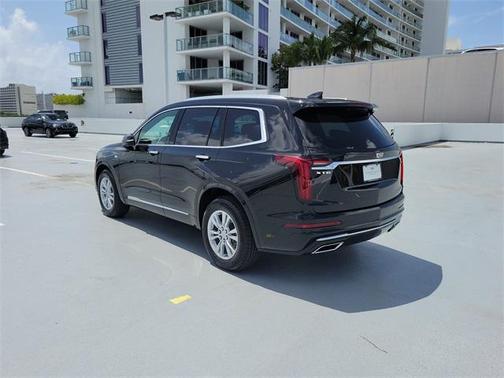 2025 Cadillac XT6 Luxury FWD
