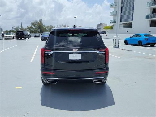 2025 Cadillac XT6 Luxury FWD
