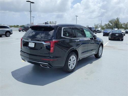 2025 Cadillac XT6 Luxury FWD