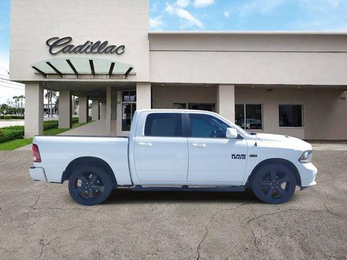 2017 RAM 1500 Night Crew Cab 4x2 5'7' Box