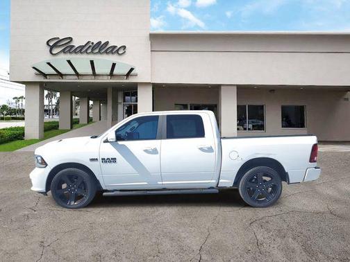 2017 RAM 1500 Night Crew Cab 4x2 5'7' Box