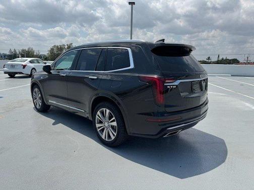 2024 Cadillac XT6 Premium Luxury FWD