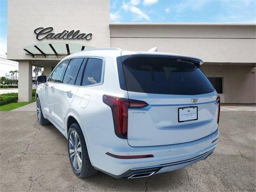 2025 Cadillac XT6 Premium Luxury FWD