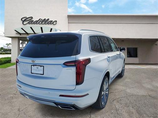 2025 Cadillac XT6 Premium Luxury FWD