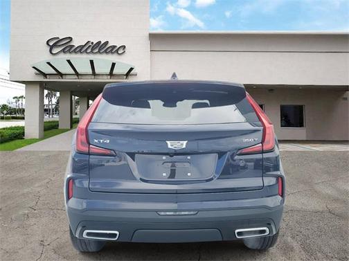2025 Cadillac XT4 Premium Luxury