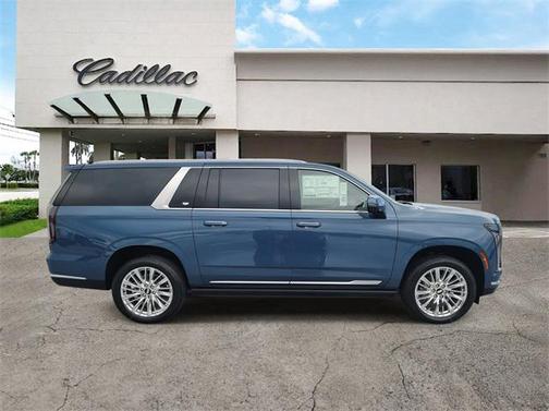 2026 Cadillac Escalade ESV Luxury