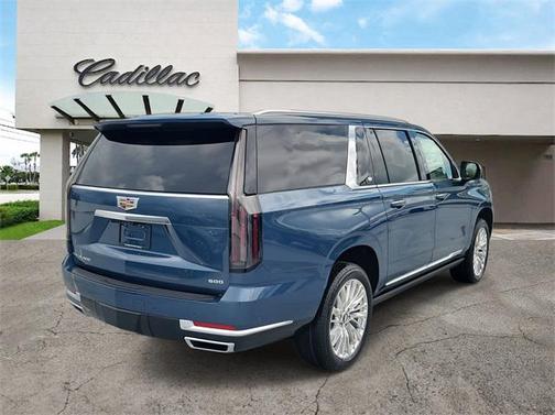 2026 Cadillac Escalade ESV Luxury