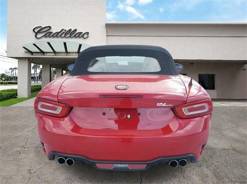 2017 FIAT 124 Spider Base