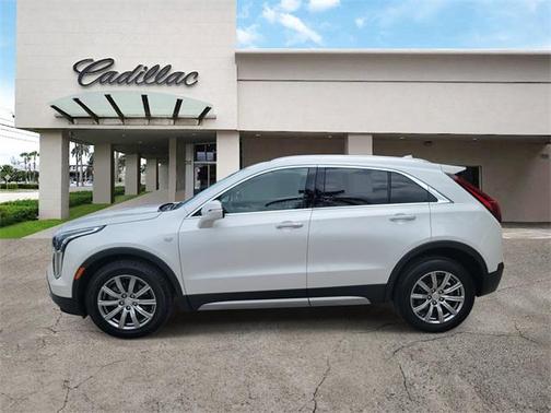 2021 Cadillac XT4 Premium Luxury