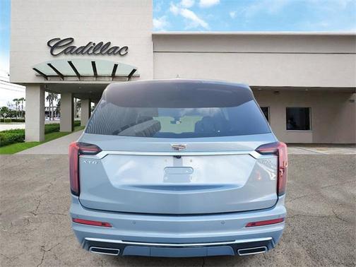 2025 Cadillac XT6 Premium Luxury FWD