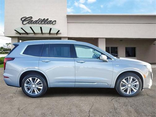 2025 Cadillac XT6 Premium Luxury FWD