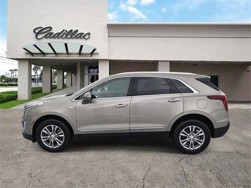 2022 Cadillac XT5 Premium Luxury