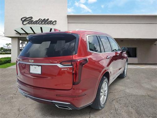 2022 Cadillac XT6 Luxury FWD