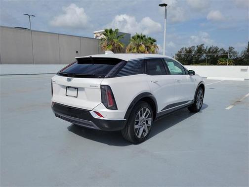 2025 Cadillac OPTIQ Luxury 2 AWD