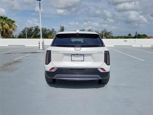 2025 Cadillac OPTIQ Luxury 2 AWD