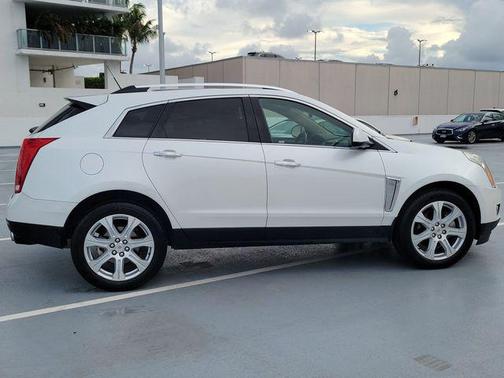 Platinum Ice Tricoat 2015 Cadillac SRX Performance Collection