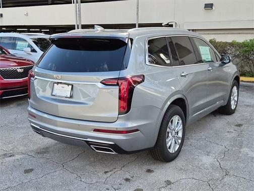 2025 Cadillac XT6 Luxury FWD