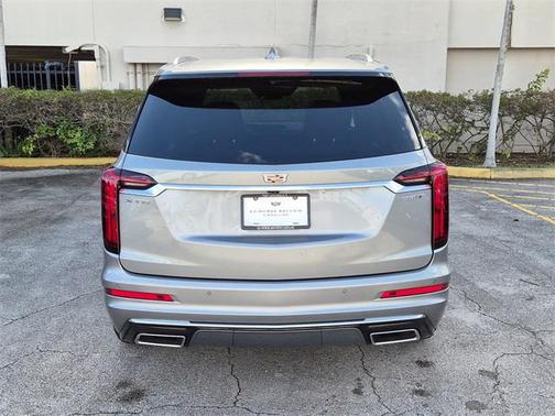 2025 Cadillac XT6 Luxury FWD