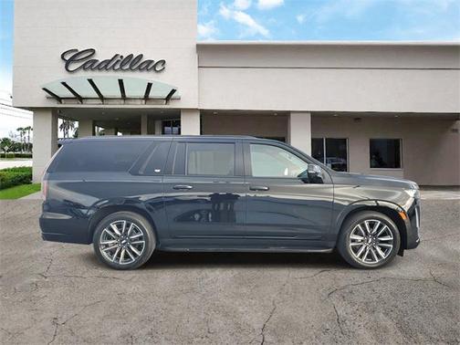 2023 Cadillac Escalade ESV Sport