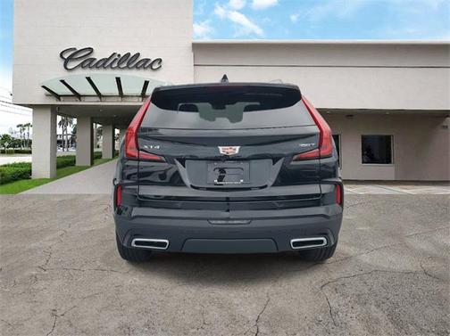 2025 Cadillac XT4 Premium Luxury