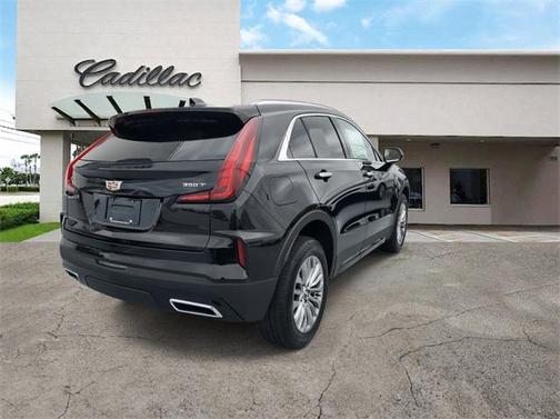 2025 Cadillac XT4 Premium Luxury