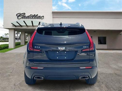 2023 Cadillac XT4 Luxury
