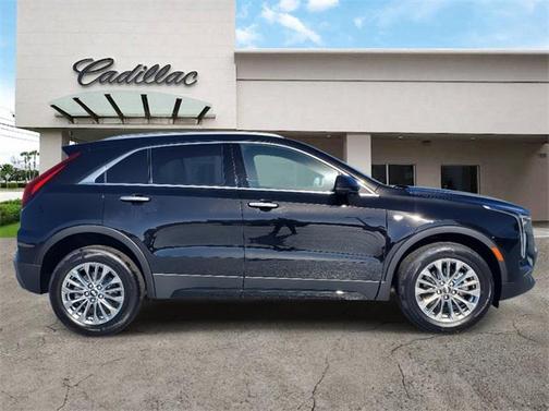2025 Cadillac XT4 Premium Luxury