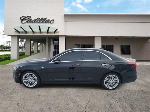 2022 Cadillac CT4 Premium Luxury