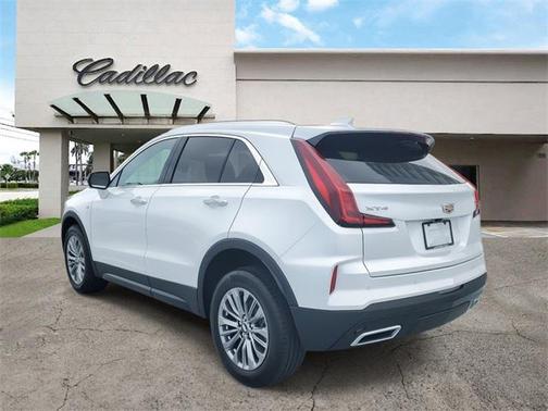 2025 Cadillac XT4 Premium Luxury