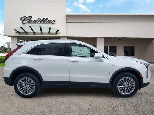 2025 Cadillac XT4 Premium Luxury