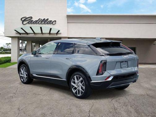 Argent Silver Metallic 2026 Cadillac OPTIQ Premium Luxury