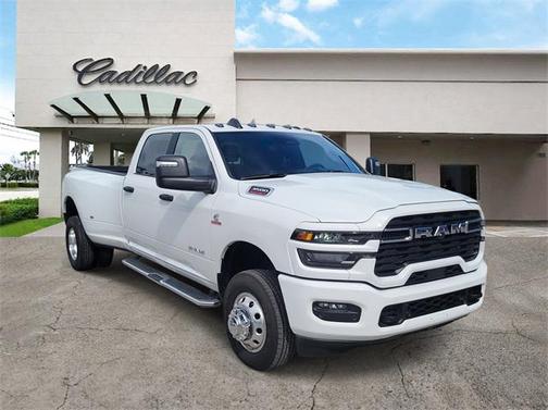 2025 RAM 3500 Lone Star Crew Cab 4x4 8' Box